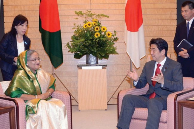 バングラディシュ　安倍首相　日本　国旗