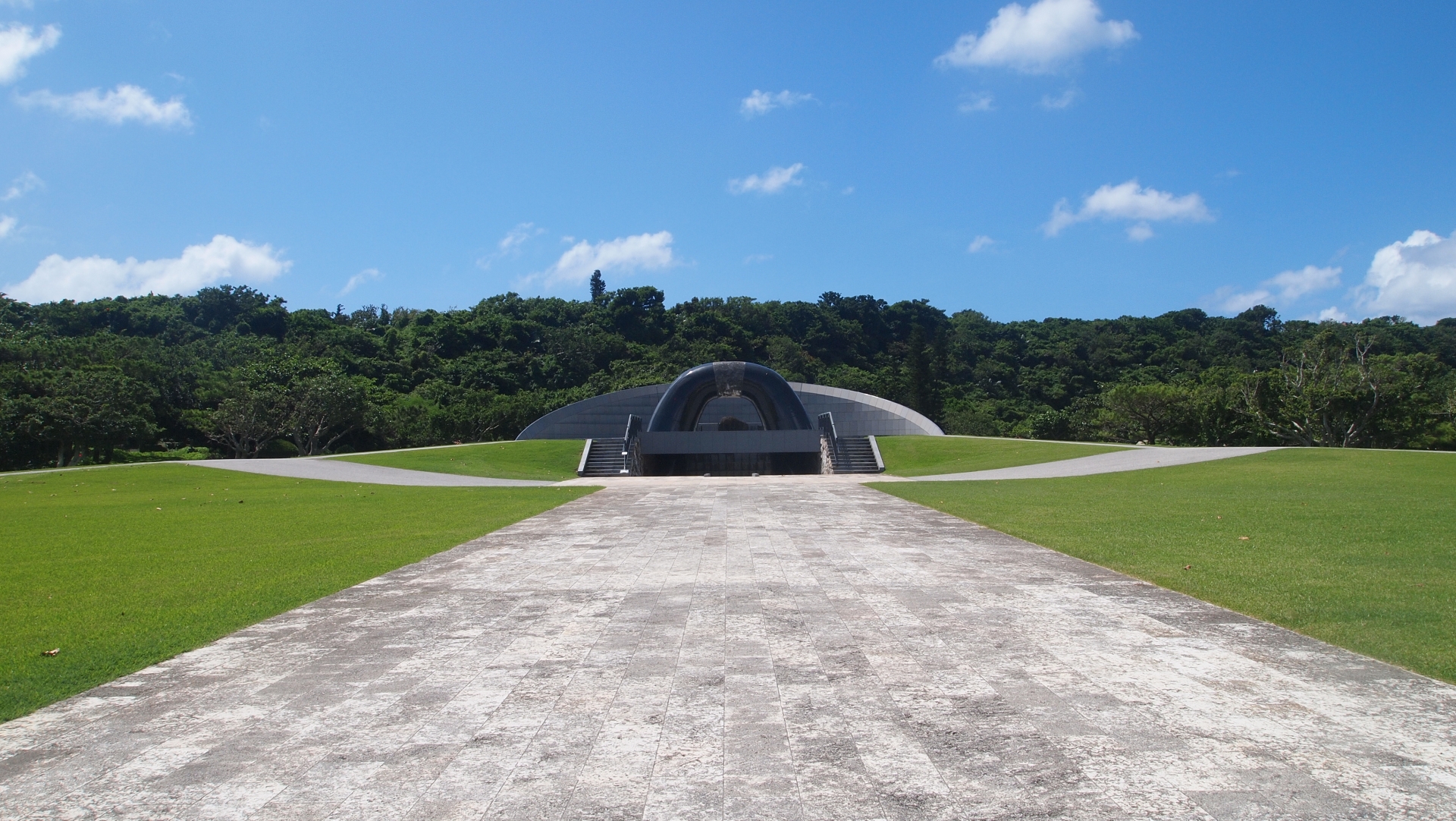 キリスト教福音宣教会　沖縄平和記念公園